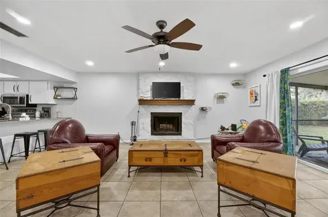 3909 Applegate Circle Brandon FL 33511