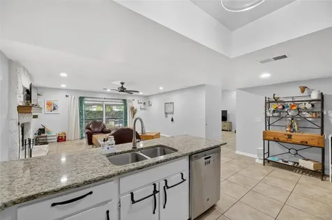 3909 Applegate Circle Brandon FL 33511