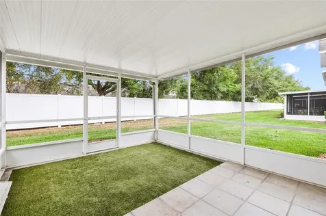 539 Kensington Lake Circle Brandon FL 33511