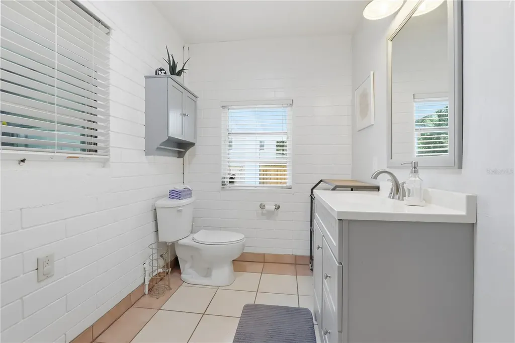 22 Virginia Avenue Deland FL 32724
