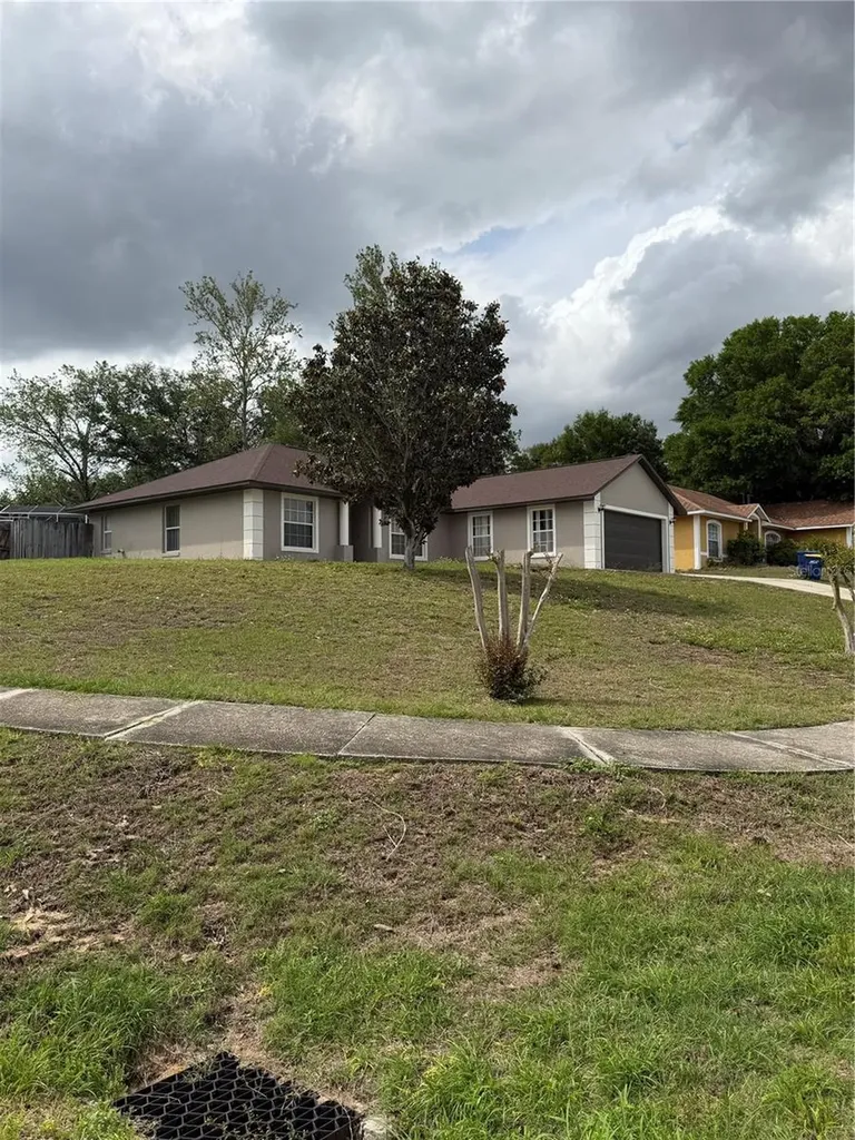 922 Elm Forest Drive Minneola FL 34715