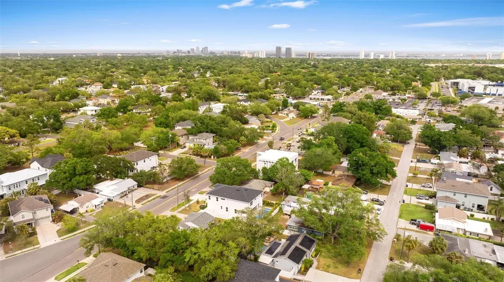 4604 W Euclid Avenue Tampa FL 33629
