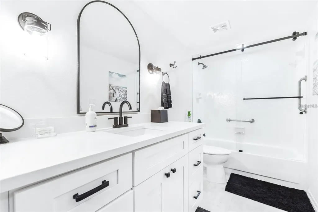 2201 Pine Drive Tarpon Springs FL 34689