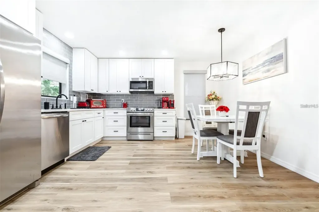 2201 Pine Drive Tarpon Springs FL 34689