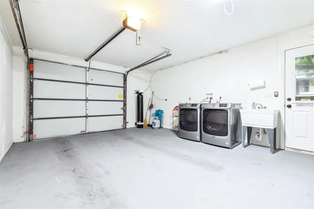2201 Pine Drive Tarpon Springs FL 34689