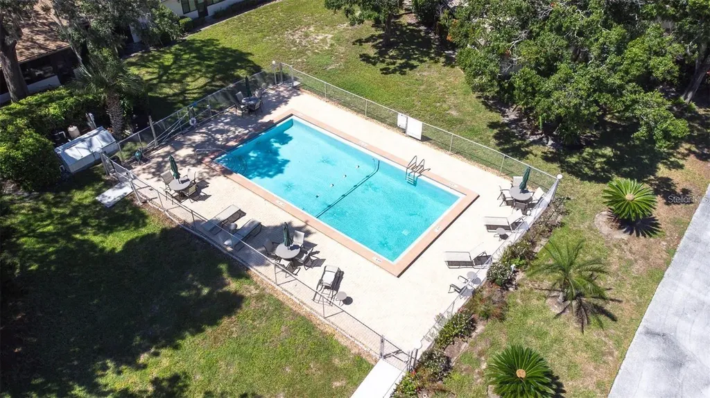 2201 Pine Drive Tarpon Springs FL 34689