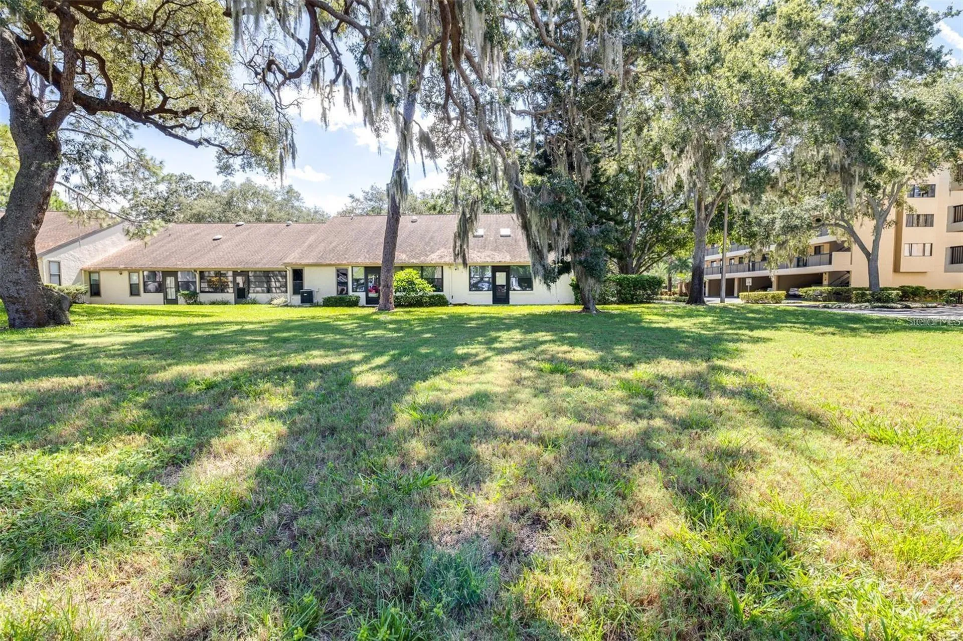 2201 Pine Drive Tarpon Springs FL 34689
