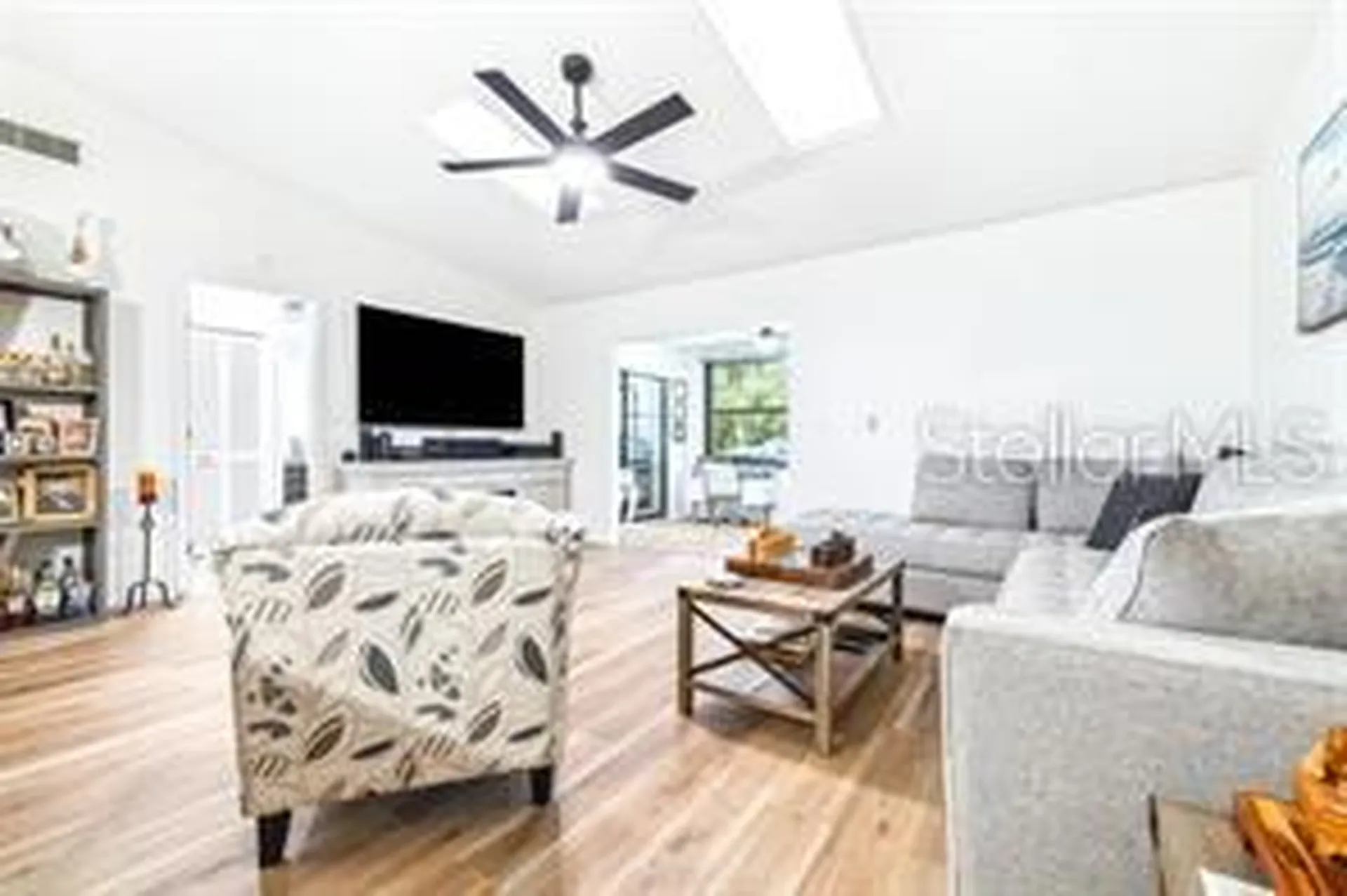 2201 Pine Drive Tarpon Springs FL 34689