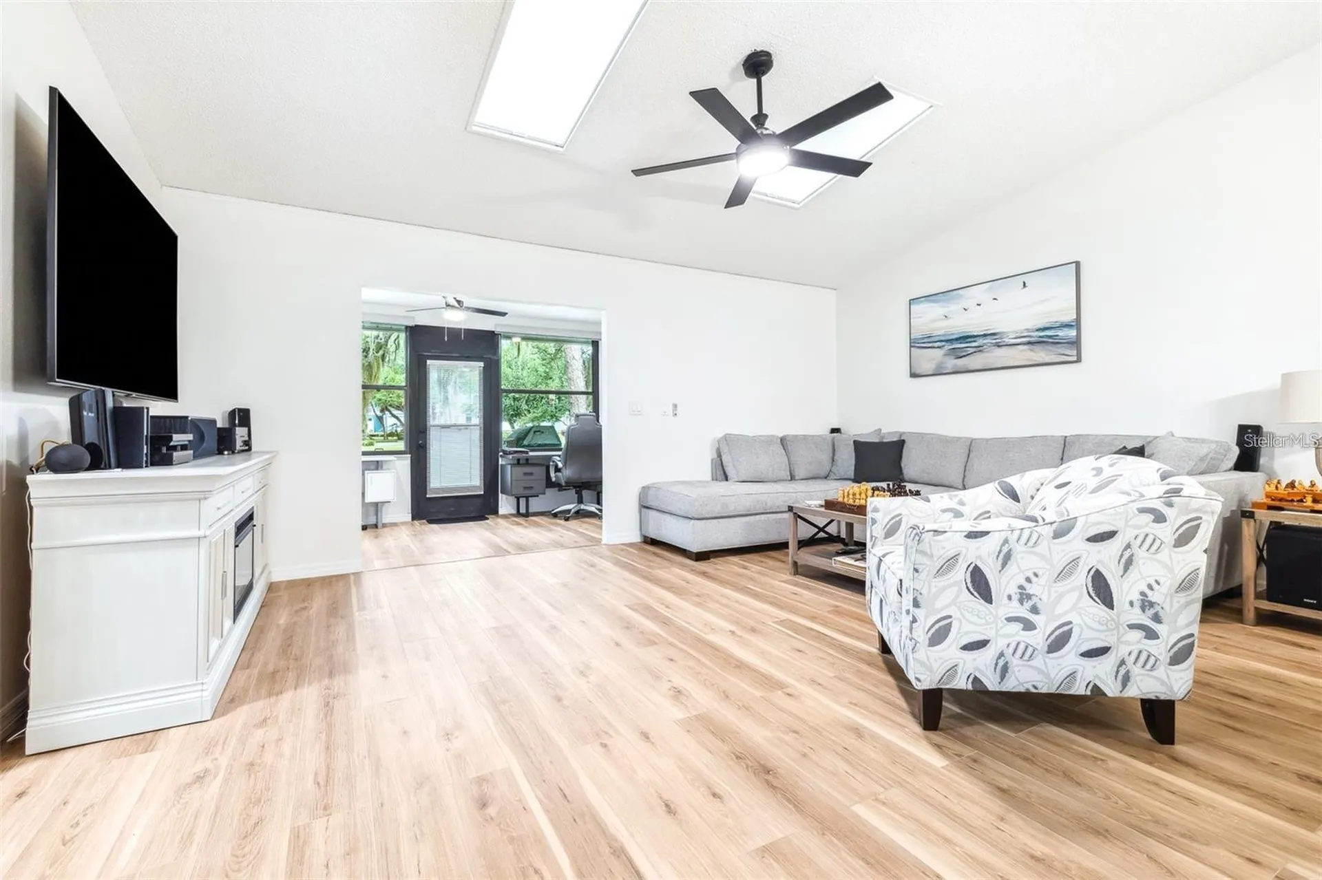 2201 Pine Drive Tarpon Springs FL 34689