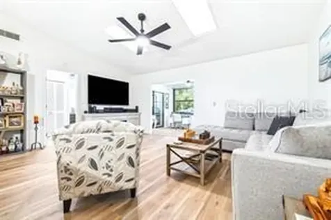 2201 Pine Drive Tarpon Springs FL 34689