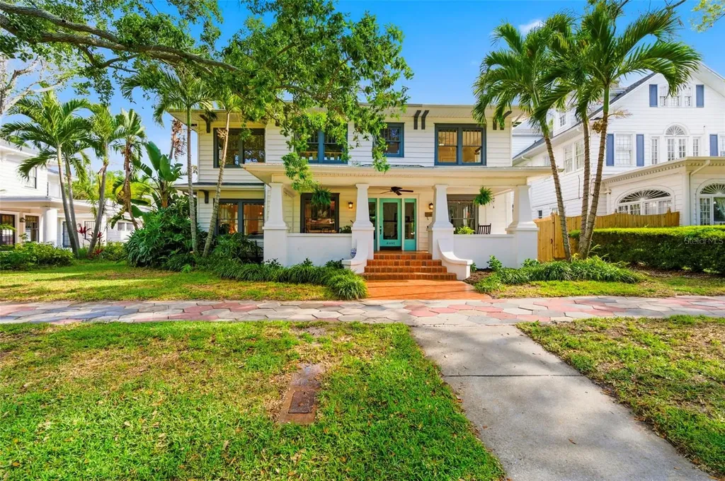 816 16th Avenue NE St Petersburg FL 33704