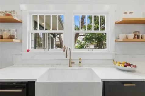 816 16th Avenue NE St Petersburg FL 33704