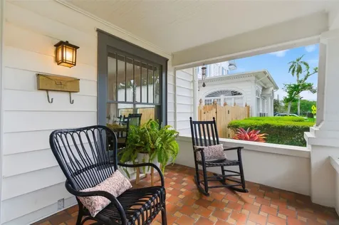 816 16th Avenue NE St Petersburg FL 33704