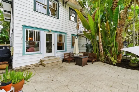 816 16th Avenue NE St Petersburg FL 33704