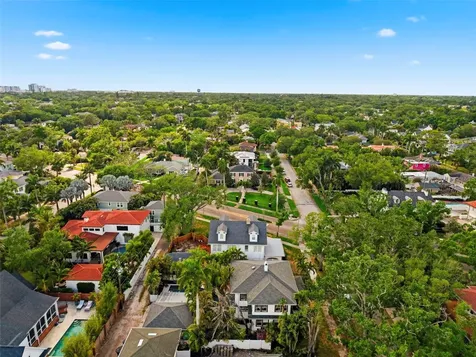 816 16th Avenue NE St Petersburg FL 33704