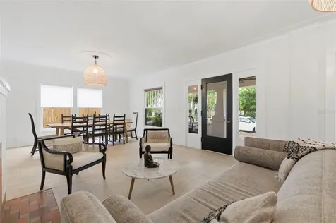 816 16th Avenue NE St Petersburg FL 33704
