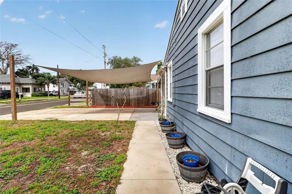 221 Avenue F SE Winter Haven FL 33880