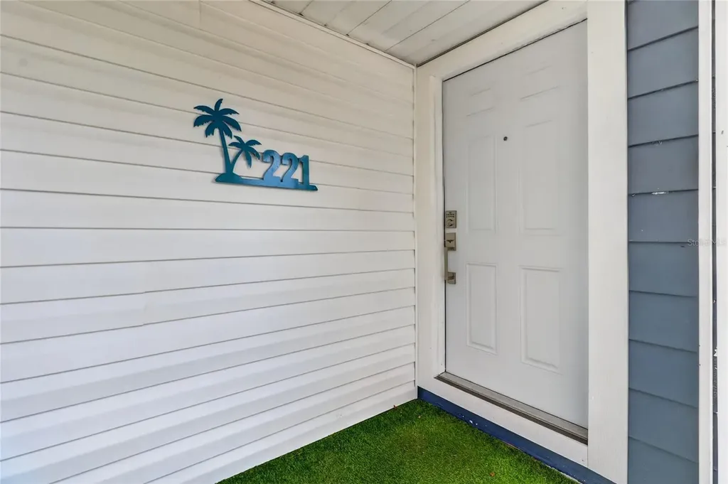 221 Avenue F SE Winter Haven FL 33880