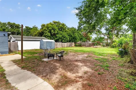 221 Avenue F SE Winter Haven FL 33880