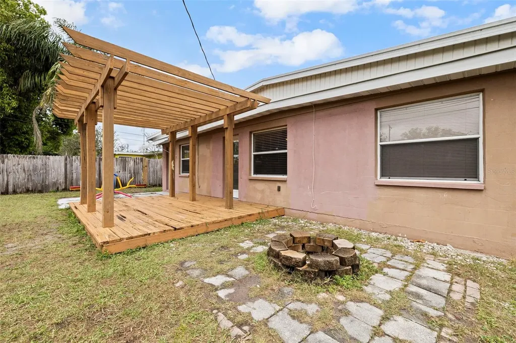 10356 111th Avenue Largo FL 33773