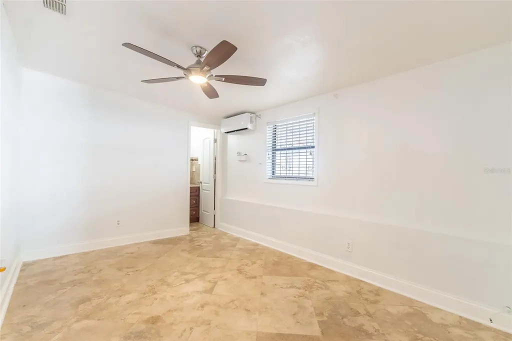 4540 W Jean Street Tampa FL 33614