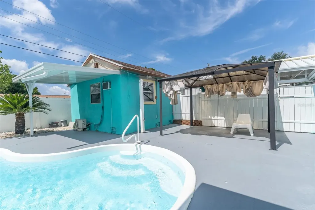4540 W Jean Street Tampa FL 33614