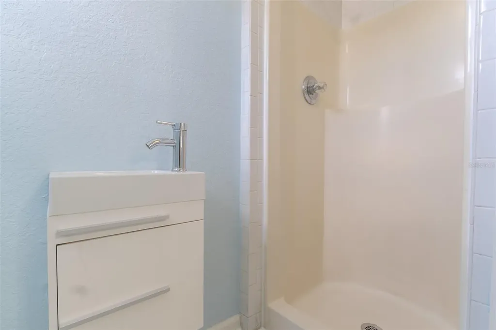 4540 W Jean Street Tampa FL 33614