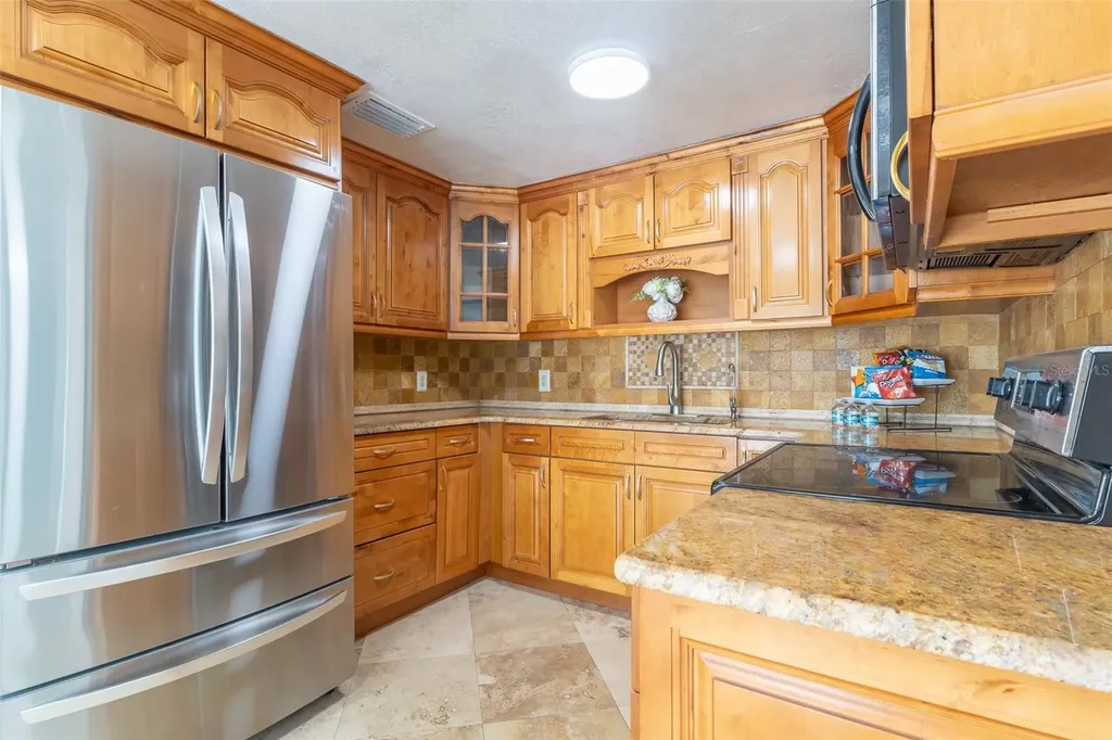 4540 W Jean Street Tampa FL 33614