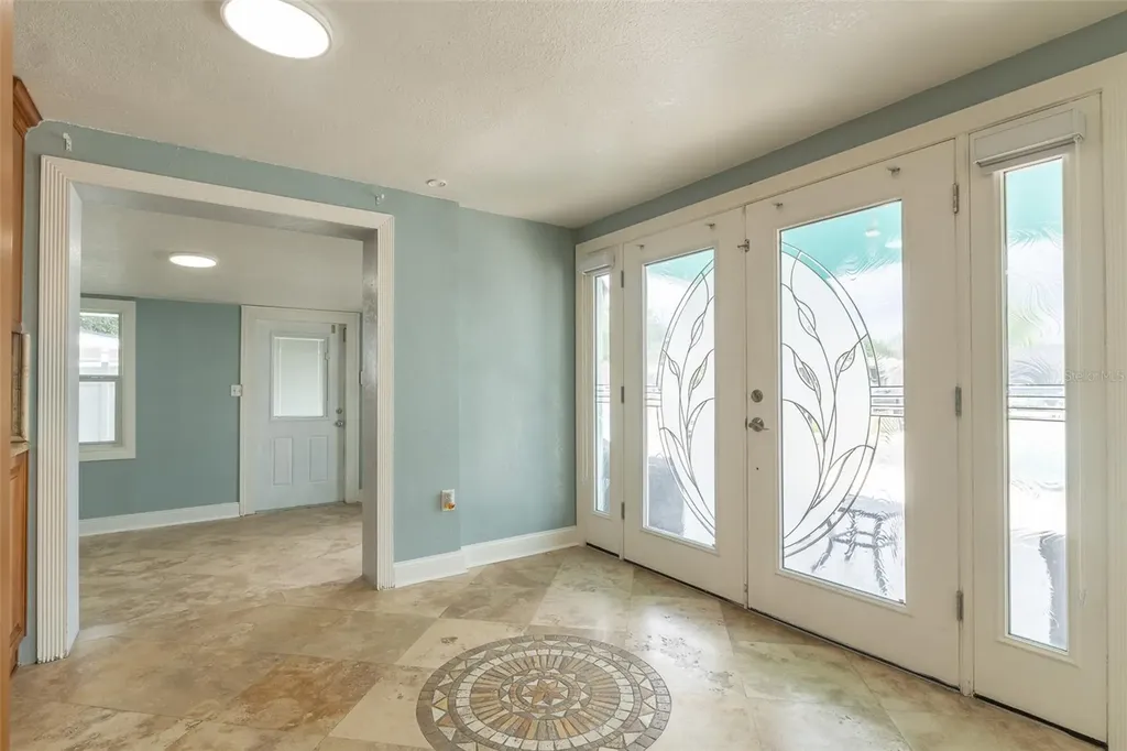 4540 W Jean Street Tampa FL 33614