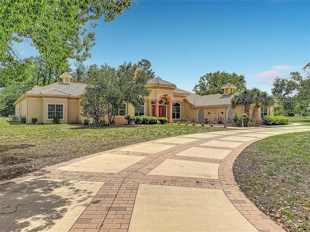 9460 Bearfoot Trail Weeki Wachee FL 34613
