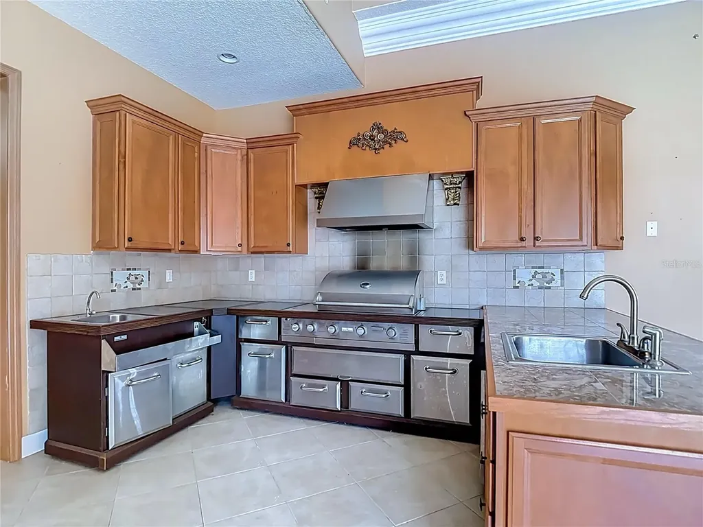 9460 Bearfoot Trail Weeki Wachee FL 34613