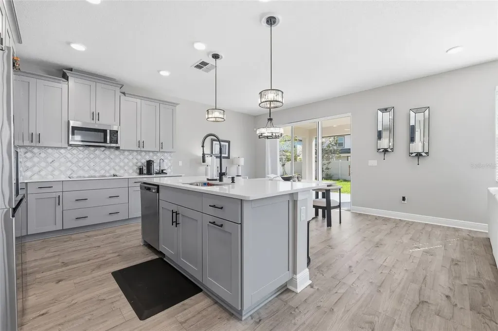 7273 Notched Pine Bend Wesley Chapel FL 33545