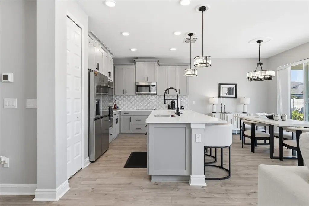 7273 Notched Pine Bend Wesley Chapel FL 33545