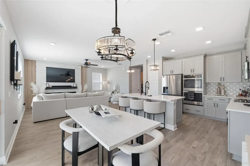 7273 Notched Pine Bend Wesley Chapel FL 33545