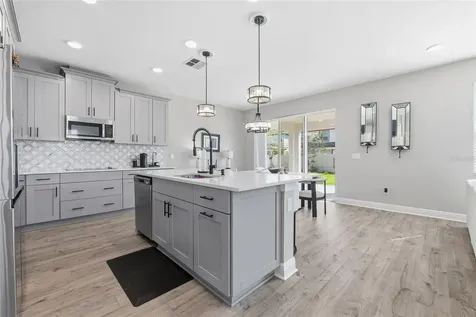 7273 Notched Pine Bend Wesley Chapel FL 33545
