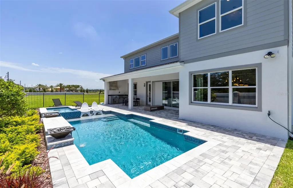 16603 Lone Oak Circle Orlando FL 32832