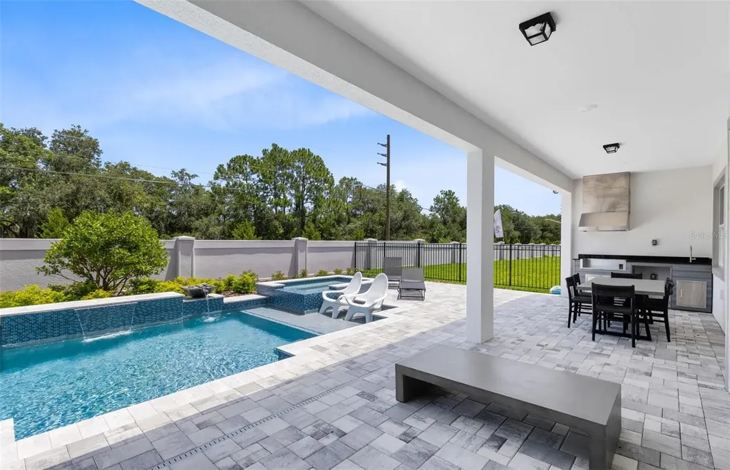 16603 Lone Oak Circle Orlando FL 32832