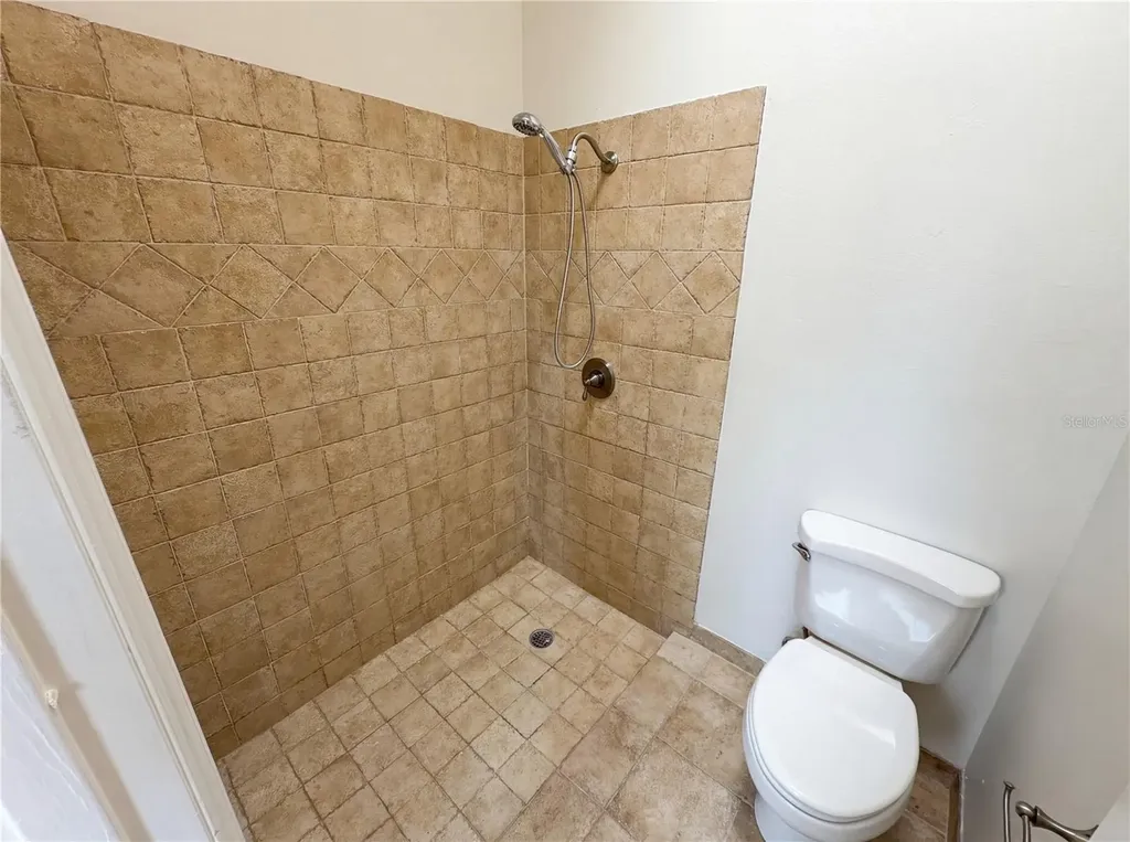 2000 Plainfield Drive Orlando FL 32812
