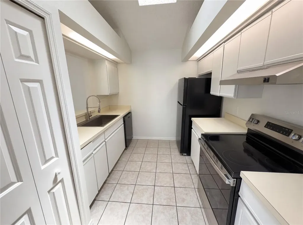 2000 Plainfield Drive Orlando FL 32812
