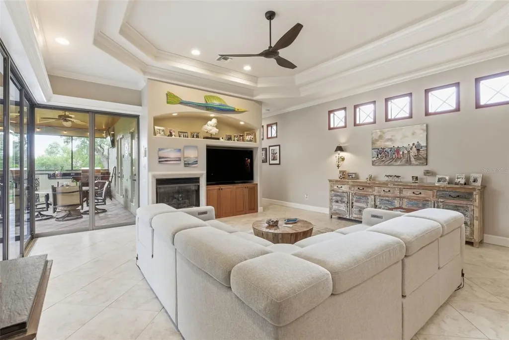 8832 Enclave Court Sarasota FL 34238