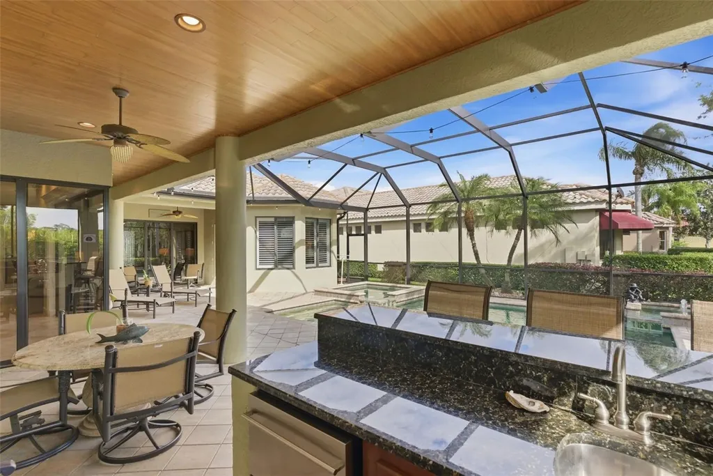 8832 Enclave Court Sarasota FL 34238