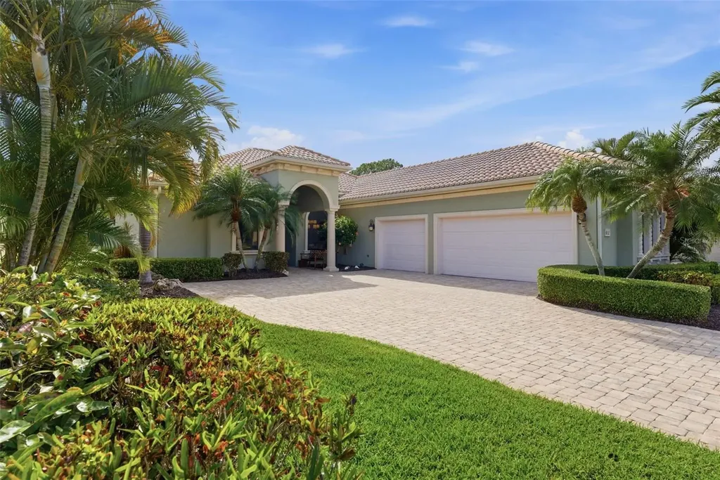 8832 Enclave Court Sarasota FL 34238
