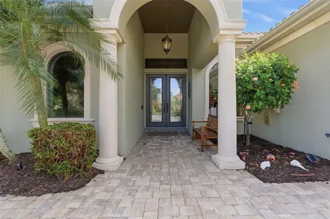 8832 Enclave Court Sarasota FL 34238