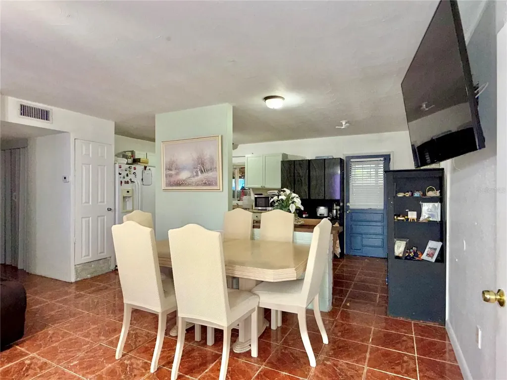 5828 Harcourt Avenue Orlando FL 32839