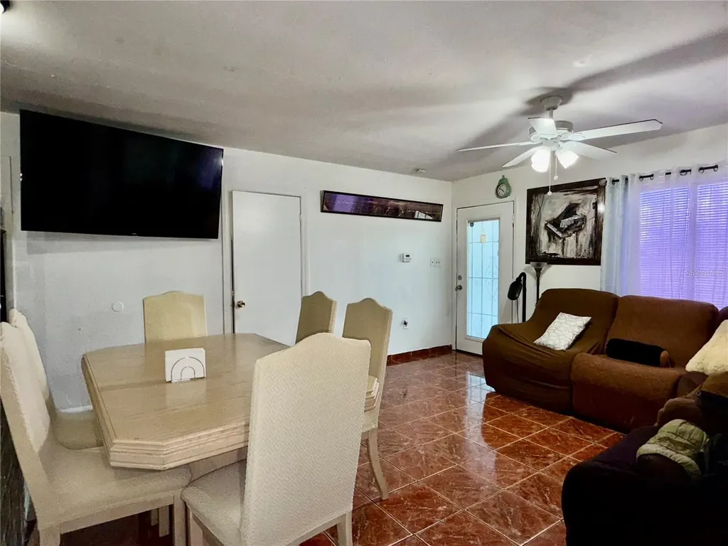 5828 Harcourt Avenue Orlando FL 32839
