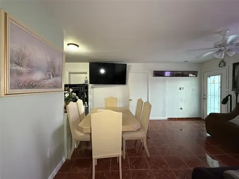 5828 Harcourt Avenue Orlando FL 32839