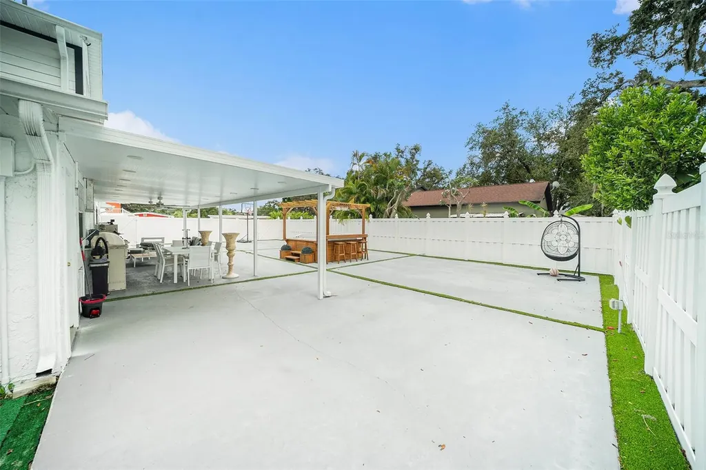 8502 May Street Tampa FL 33614