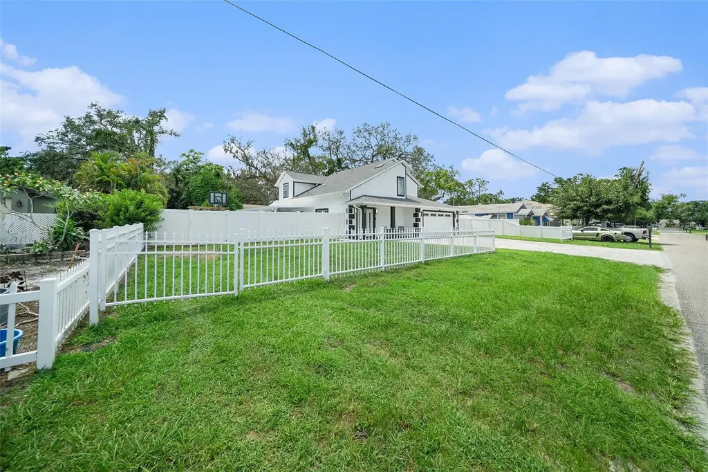 8502 May Street Tampa FL 33614