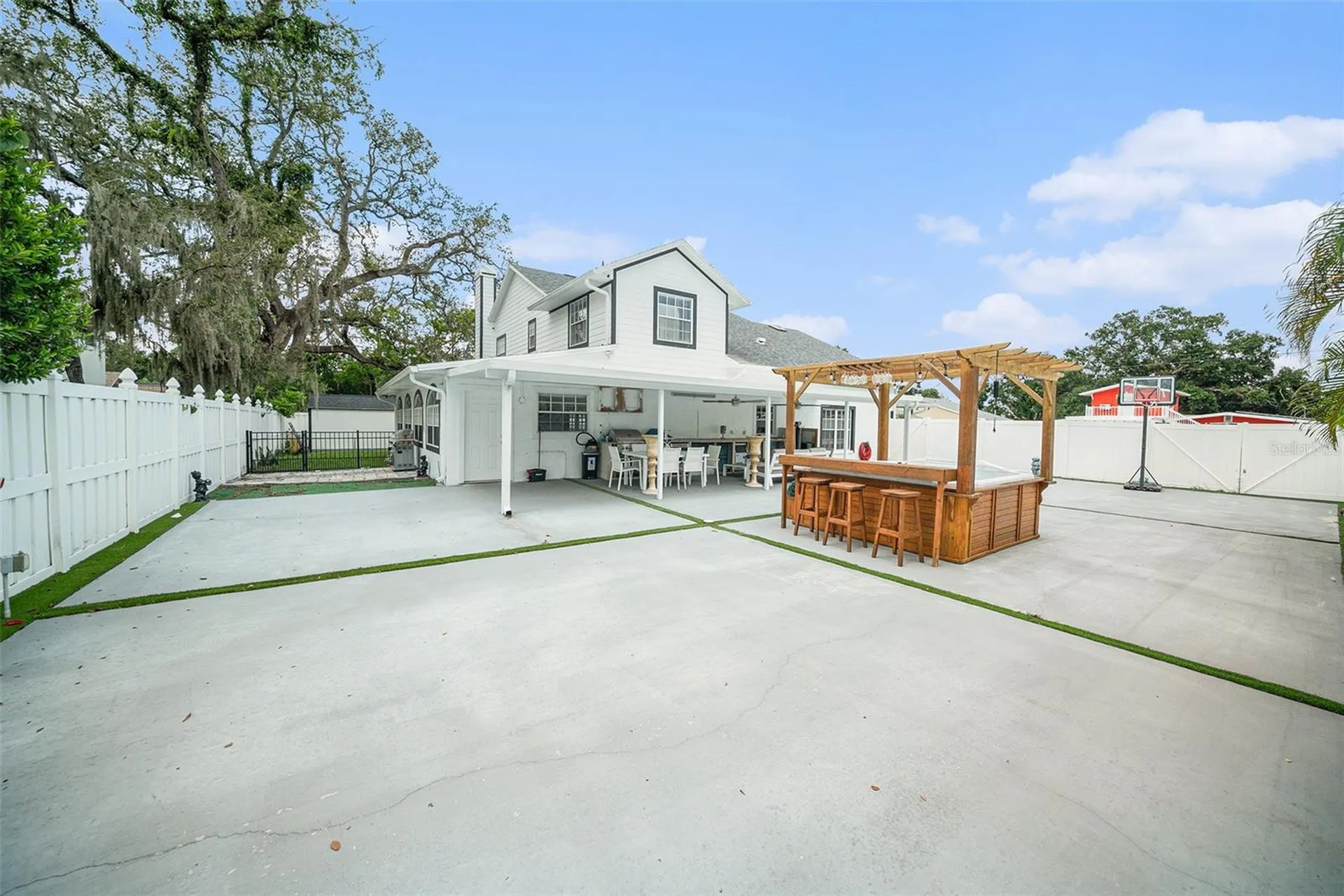 8502 May Street Tampa FL 33614