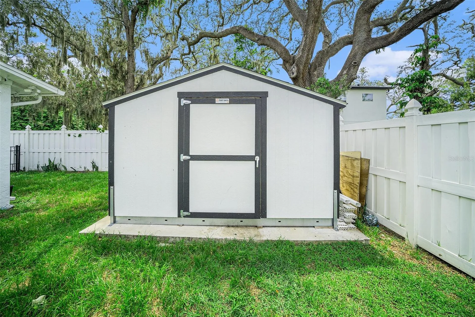 8502 May Street Tampa FL 33614
